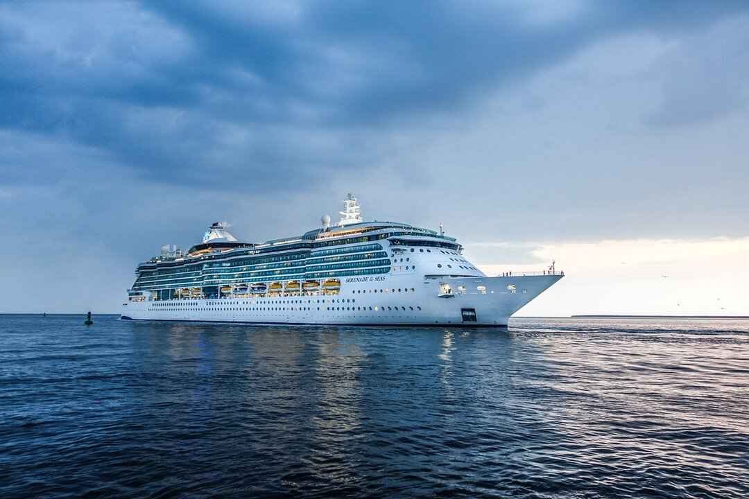Cruise_ship